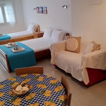 Apartament Celia'S Studio Néa Péramos Zewnętrze zdjęcie