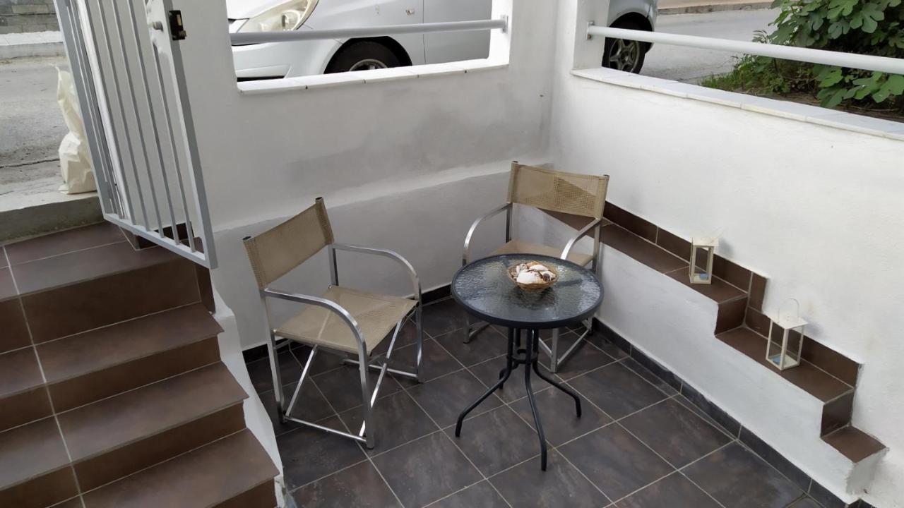 Apartament Celia'S Studio Néa Péramos Zewnętrze zdjęcie